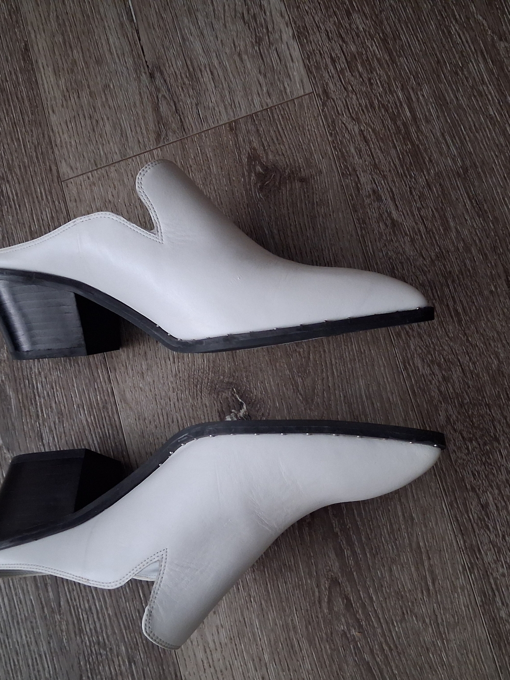 Treasure & Bond Women's White Pointed Toe Slip-On Flats - Picture 2 of 5